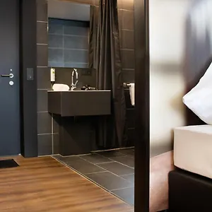 Nhi By Wmm Hotell