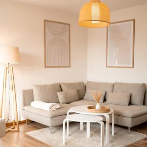  Apartment C4s Come4stay - 3-zi Whg I Zentrale Lage I Parkplatz I Balkon I Wifi I Smarttv I 1 Kingsize, 1 Queensize Bett I Office Arbeitsplatz I Wohnbereich Mit Couch Und Essbereich I Voll Ausgestattete Kueche I Nespresso
