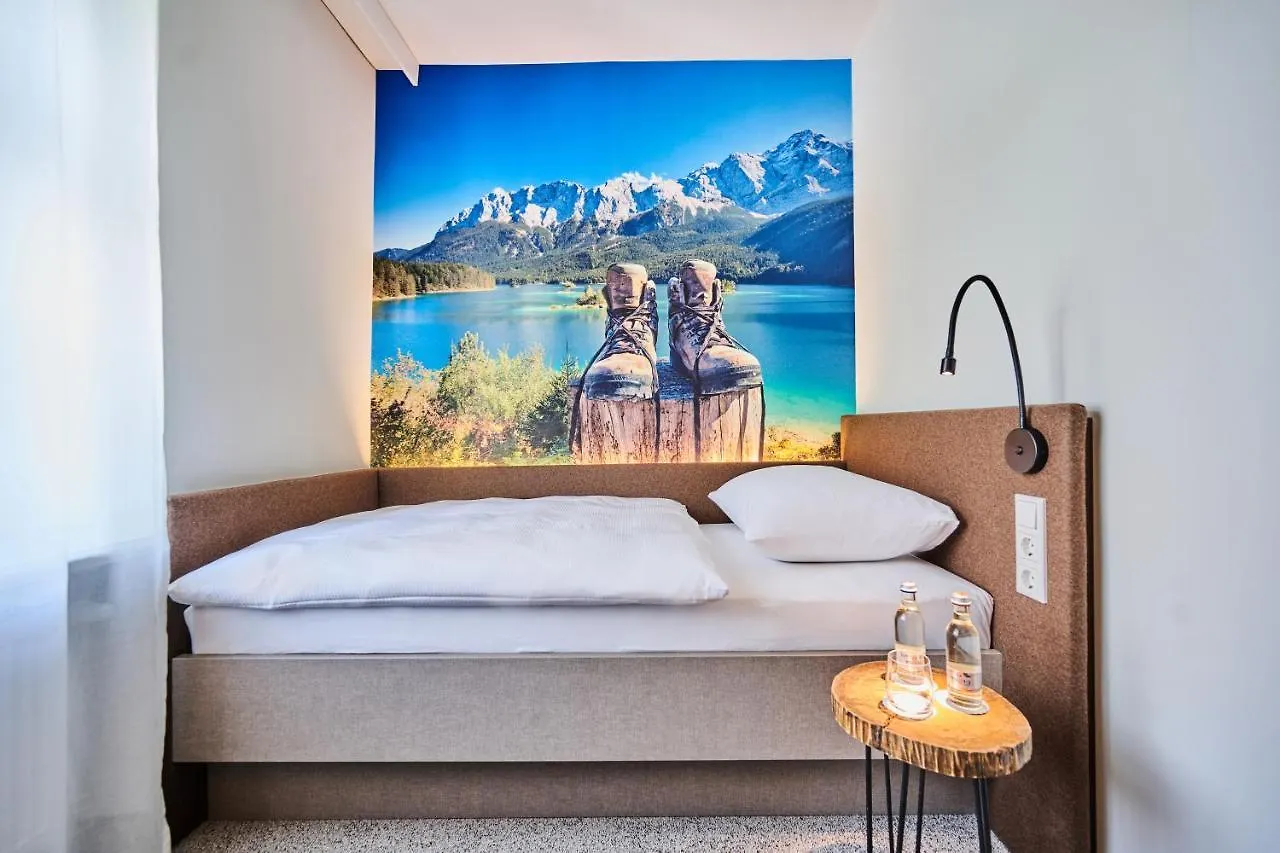 Hotel Zur Post Altötting 4*,